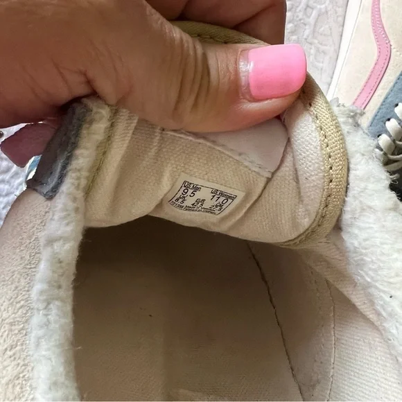 Vans Blue and Pink Women's Sneakers - Picture 4 of 10